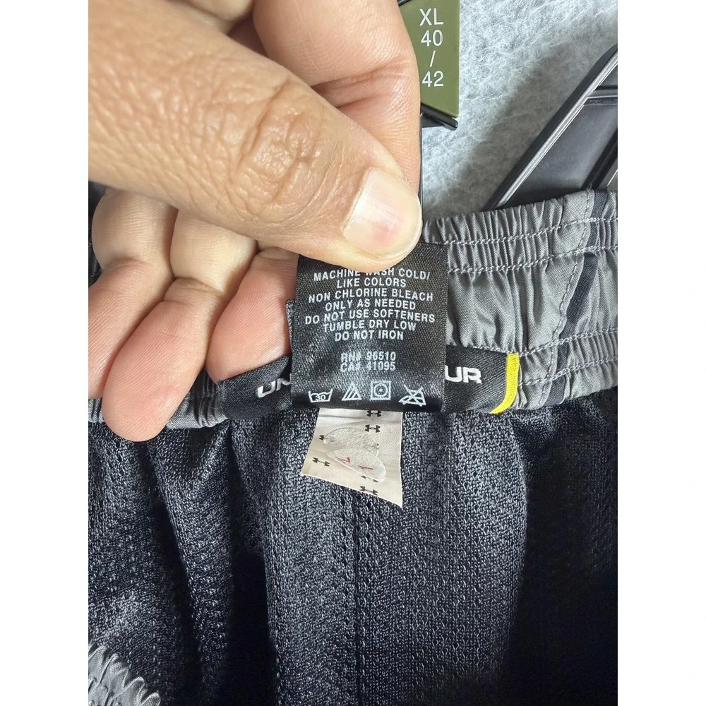 Under Armour Pants Mens Medium Gray Mesh Lined Track Athletic Loose Fit Pockets